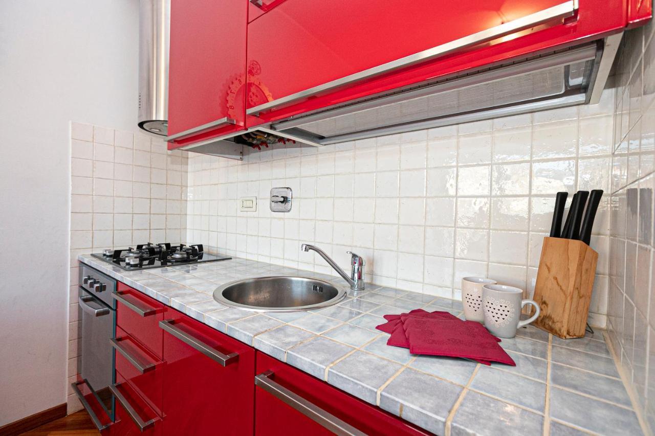 Real Italian Estate - Red Coral Apartment